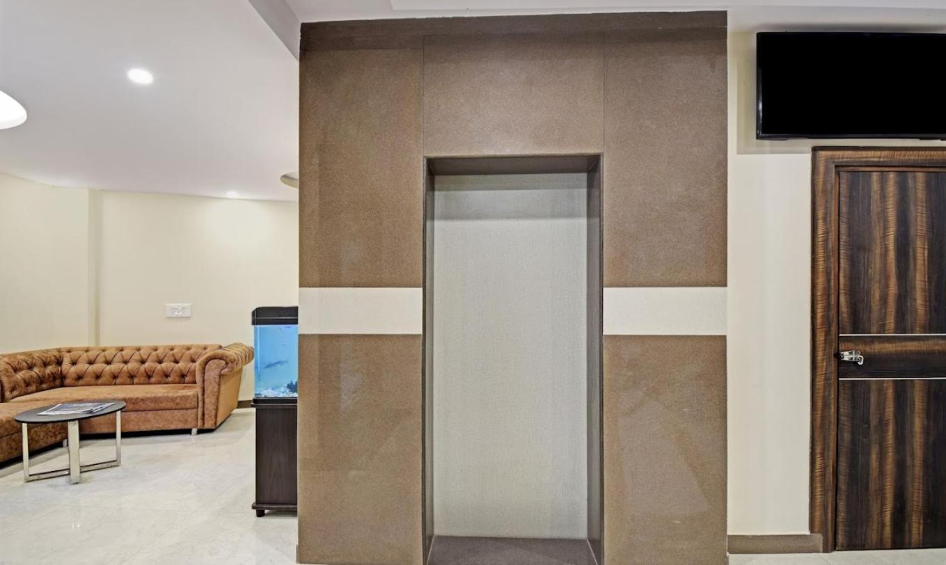 Hotel Shashwat Gorakhpur Ngoại thất bức ảnh